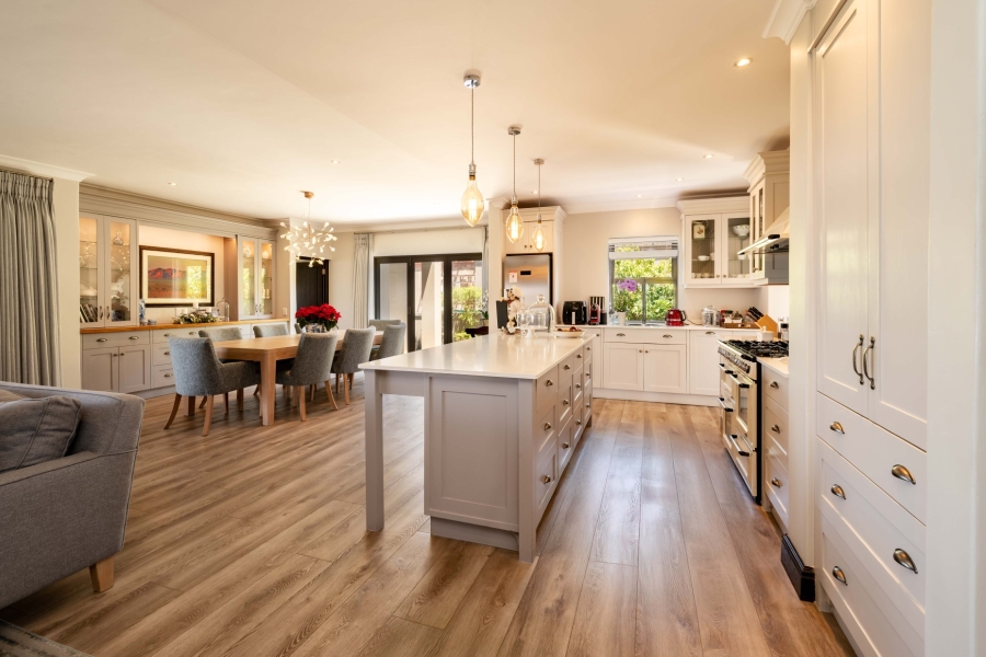 4 Bedroom Property for Sale in The Hill Western Cape